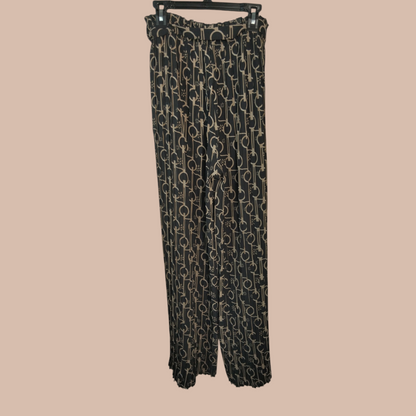 Pleated flowing pants